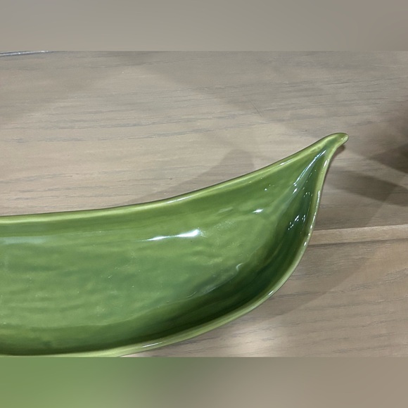 Pottery Barn Garden Crudite Pea Pod Serving Platter 19” - Picture 3 of 9